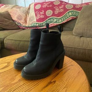 Dr Martin Heel Boots